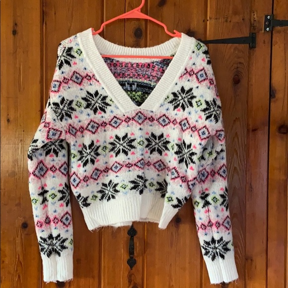 Pink Victoria’s Secret Holiday Snowflake sweater - Picture 4 of 13